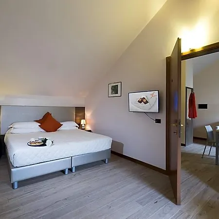 Caffé Savona 3* Alba (Piedmont)