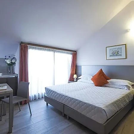 Caffé Savona Aparthotel Alba (Piedmont)