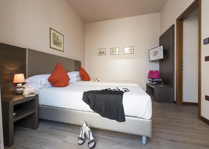 Aparthotel Caffe Savona Alba (Piedmont)